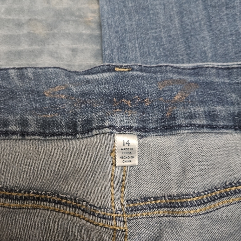 Seven7 Medium Wash High Rise Skinny Jeans! - Picture 3 of 8